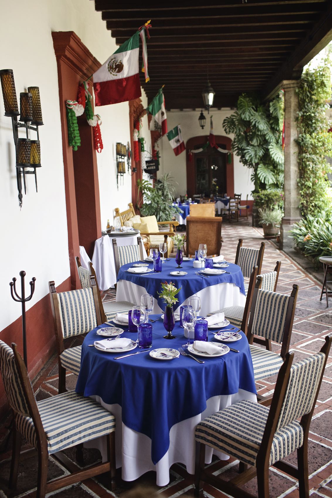 Jody Horton Photography - Restaurant patio in Mexico City. 
