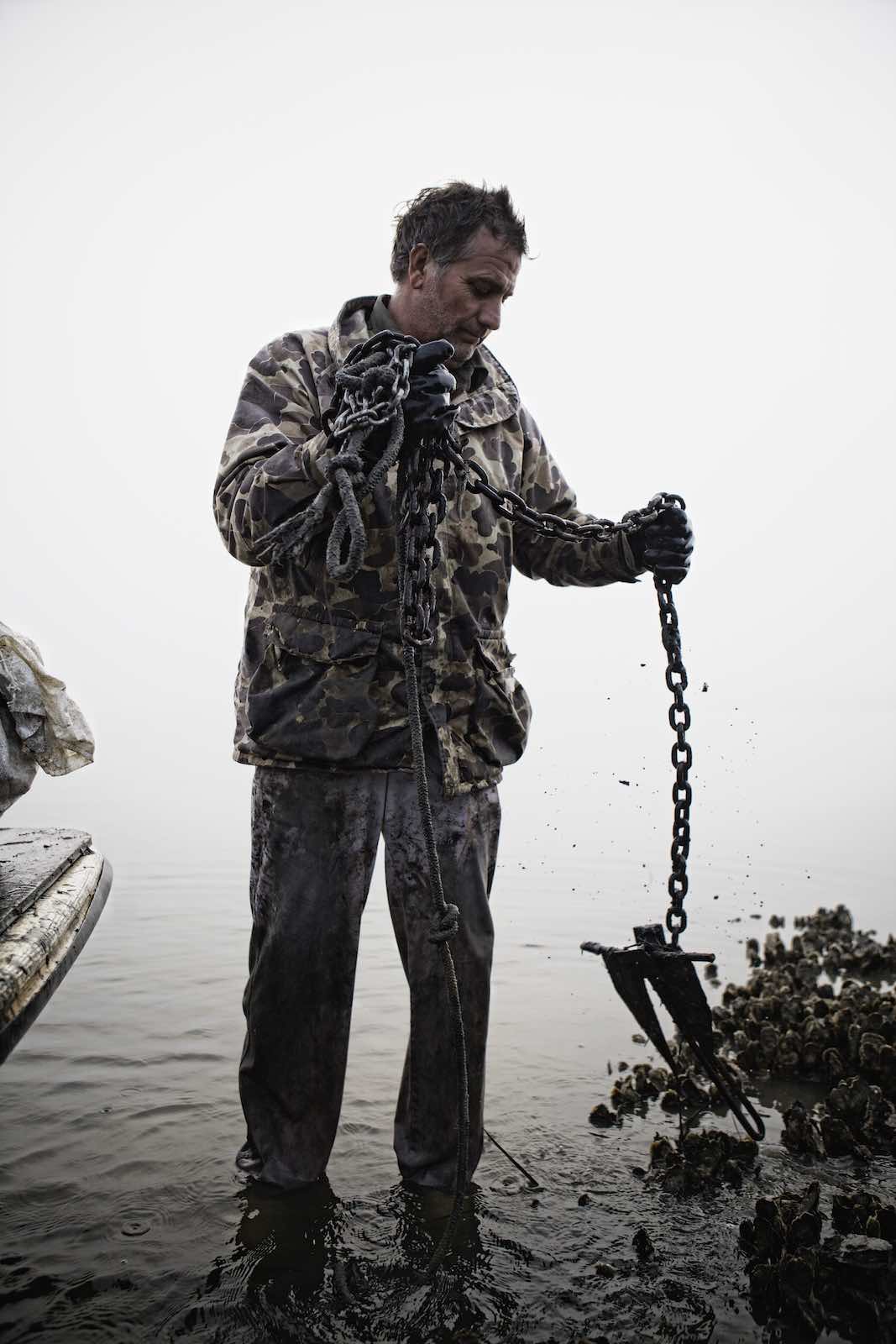 Jody Horton Photography - Fisherman lifting the boat